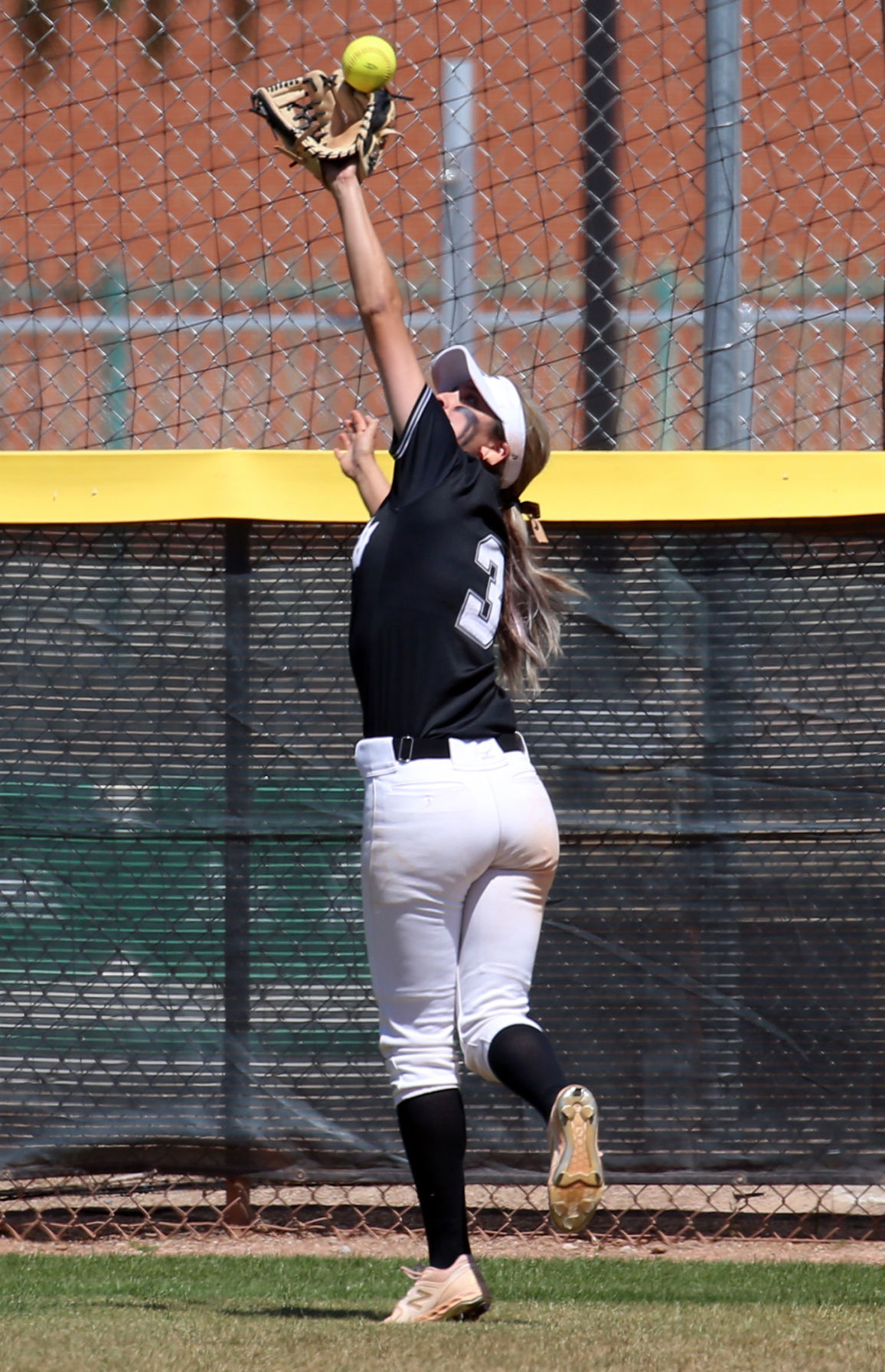 No. 7 Mountain View 3, No. 3 Ironwood Ridge 7, state softball playoffs